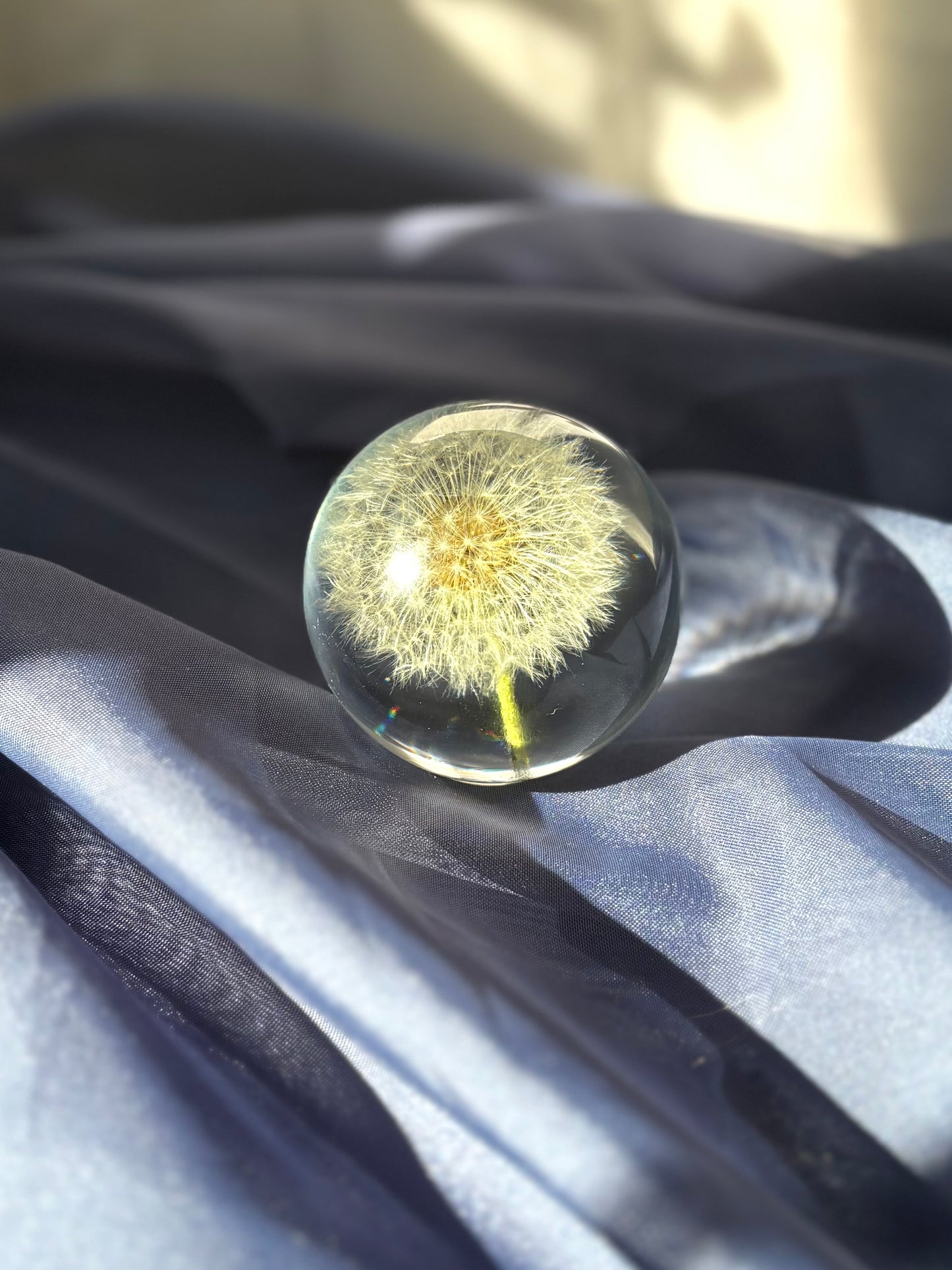 Sphere Dandelion nightlight