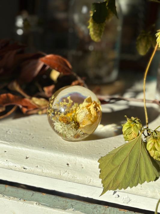 Sphere Yellow Rose nightlight