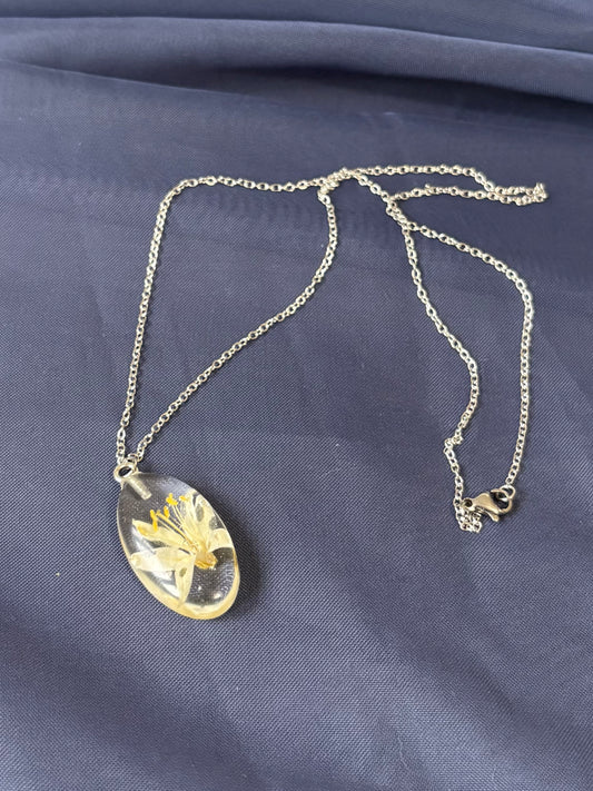 Oval Wild Bluebead Lily necklace