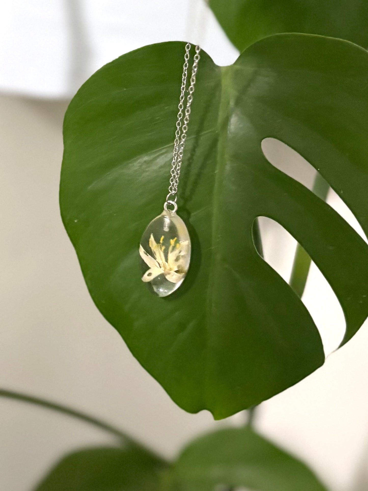 Oval Wild Bluebead Lily necklace